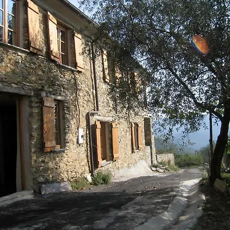 בית נופש Casa Sissi, Sehnsuchtsort Zwischen Olivenhainen Ranzo-Borgo